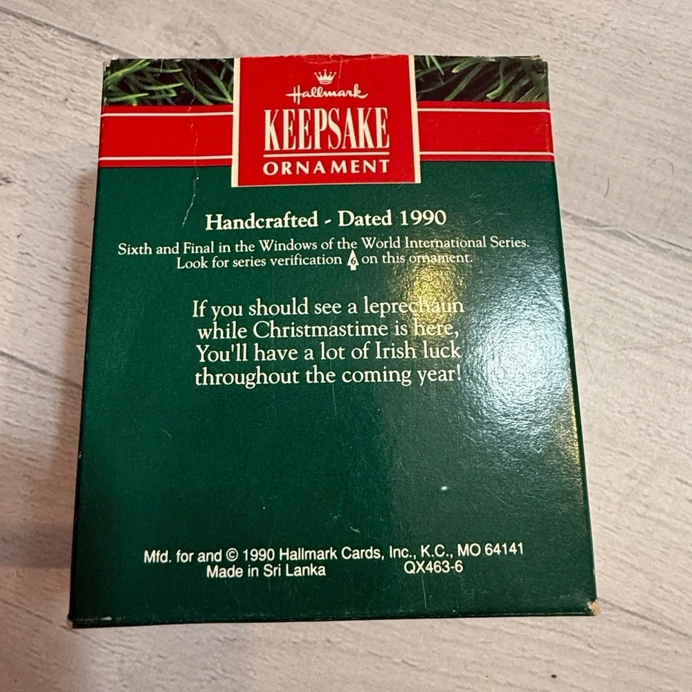 1990 Hallmark Keepsake Ornament‎ Irish Windows of the World with Box Christmas